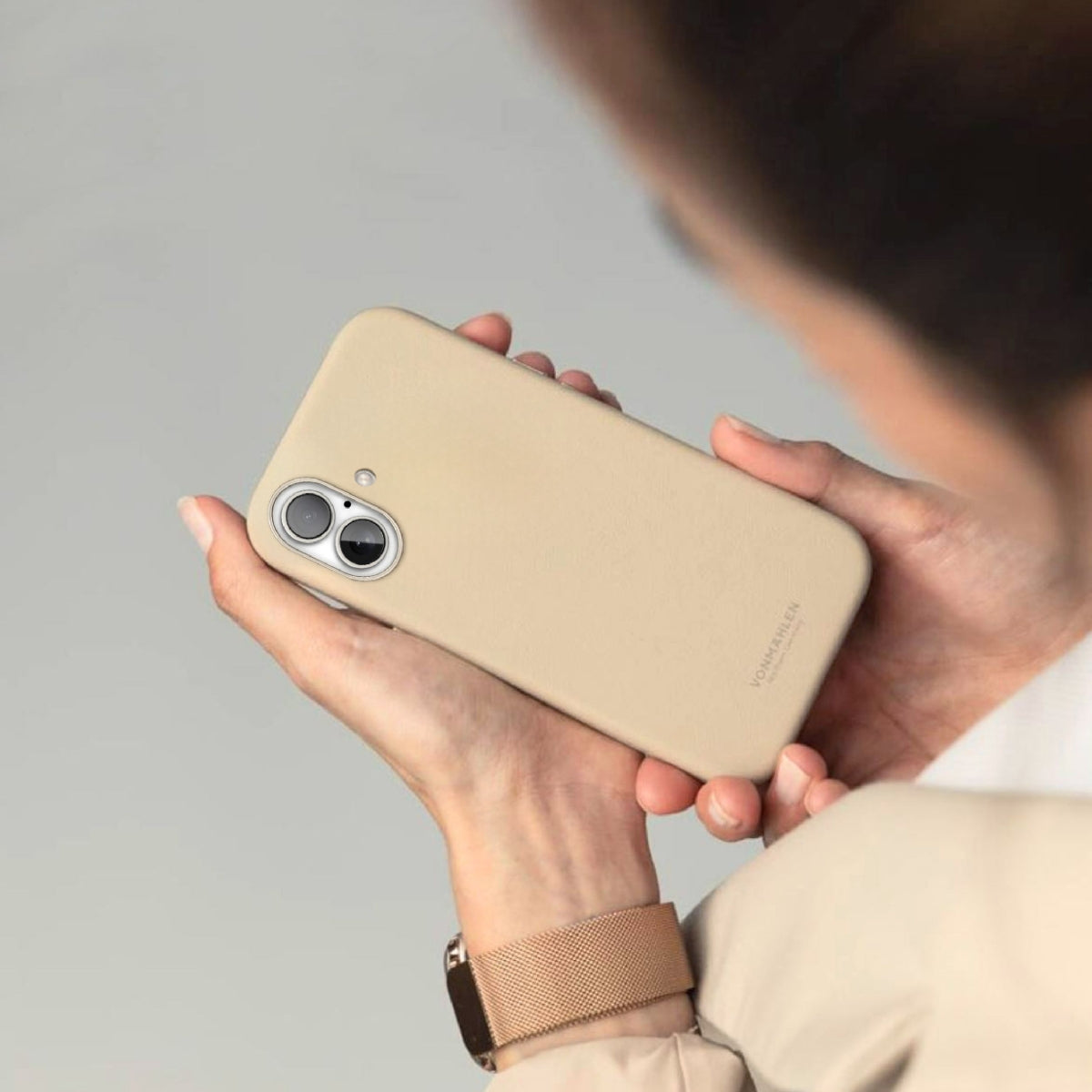 Vonmählen Backcover – für Apple iPhone 16 – beige – Leder – MagSafe-kompatibel