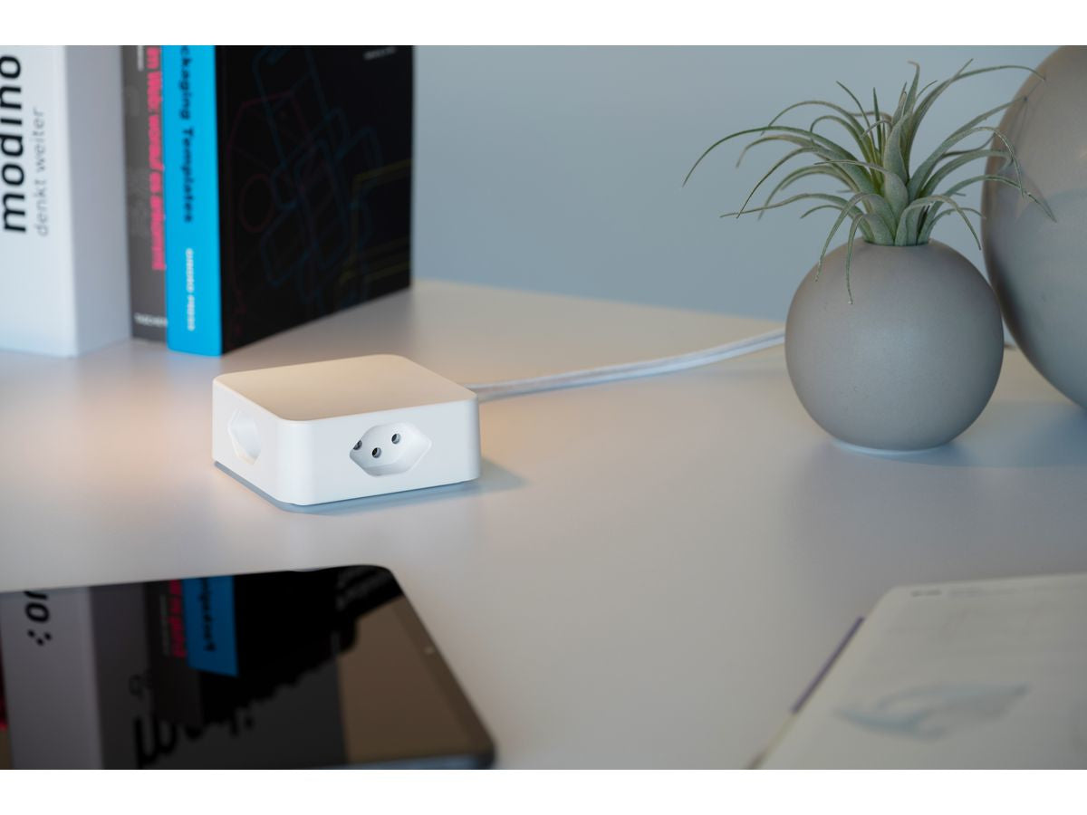 MaxTex Cube Steckdosenleiste – 3 AC-Ausgänge, 1× USB-A + 1× USB-C, 2 m, Magnet, Weiss
