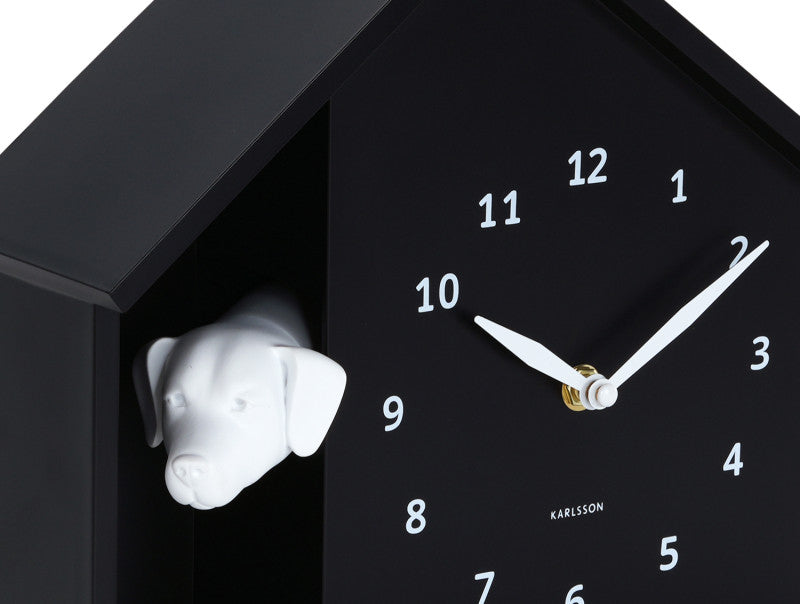Karlsson Wanduhr Peeking Doggy – Ø 24,9 cm, Schwarz, Kunststoff