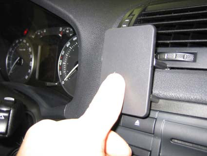 Brodit Auto-Halterung, Center-Mount – für Skoda Octavia II 2005–2013 – Schwarz