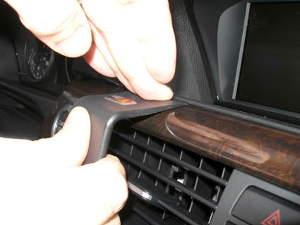 Brodit ProClip – Auto-Halterung – für Modelle mit werkseitiger Navigation und Holzdekor