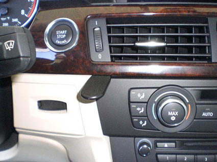 Brodit ProClip – Auto-Halterung – für Modelle mit werkseitiger Navigation und Holzdekor