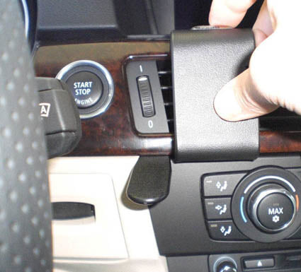 Brodit ProClip – Auto-Halterung – für Modelle mit werkseitiger Navigation und Holzdekor
