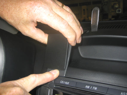 Brodit ProClip – Auto-Halterung – für Toyota Aygo (2006), Peugeot 107, Citroën C1 – Schwarz