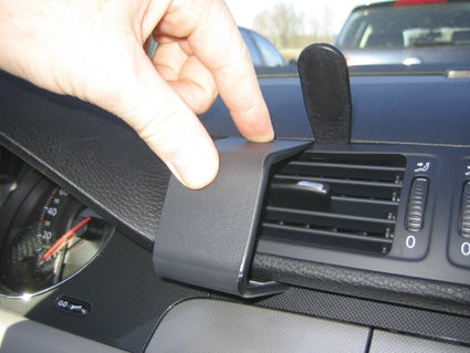 Brodit ProClip – Auto-Halterung – für Volkswagen Passat (05–14), Passat Alltrack (12–15), Passat CC (09–17) –