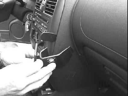 Brodit ProClip – Auto-Halterung (passiv) – für Mitsubishi Carisma 1999–2005