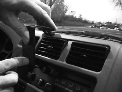 Brodit Montageplatte ProClip – für Fahrzeuge (modellabhängig)