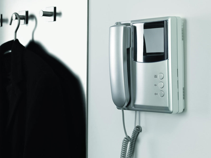 Tesa Powerbond Montageband, stark, für den Innenbereich, für glatte Oberflächen – 38 mm × 5 m, weiss, bis 5 kg/10 cm