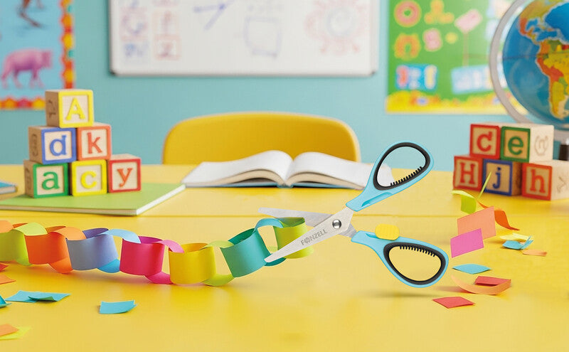 Fonzell Kinderschere – für Rechts- und Linkshänder, abgerundete Spitzen, Softgrip, Kunststoff, Hellblau