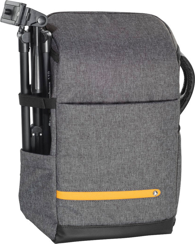 Hama Terra Kamerarucksack – Innenmasse 220×135×220 mm – mit Tabletfach, Regenhülle – Grau – Polyester