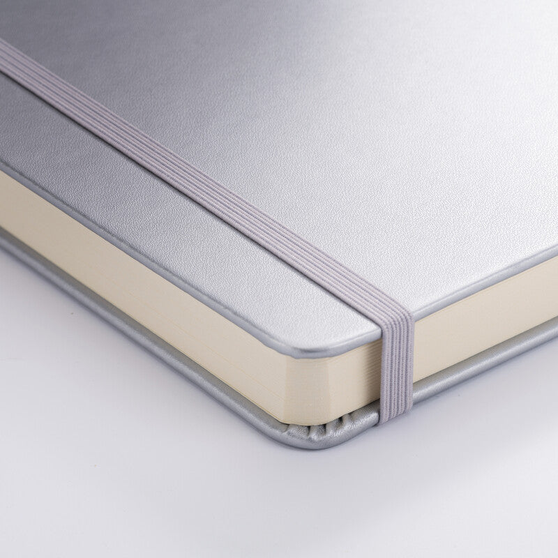 Talens art creation Talens Skizzenbuch – 13 × 21 cm – 140 g/m² – Hardcover, mit Gummiband – 160 Seiten – Silber glänzend