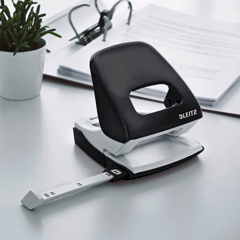 Leitz Locher – für A4, Schlitz 80 × 5,5 mm