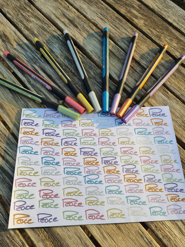 Schneider Schreibgeräte Schneider Paint Marker Paint-It 020 – Rundspitze 1-2 mm – Sortiert – 8er-Set – Für dunkle Oberflächen geeignet