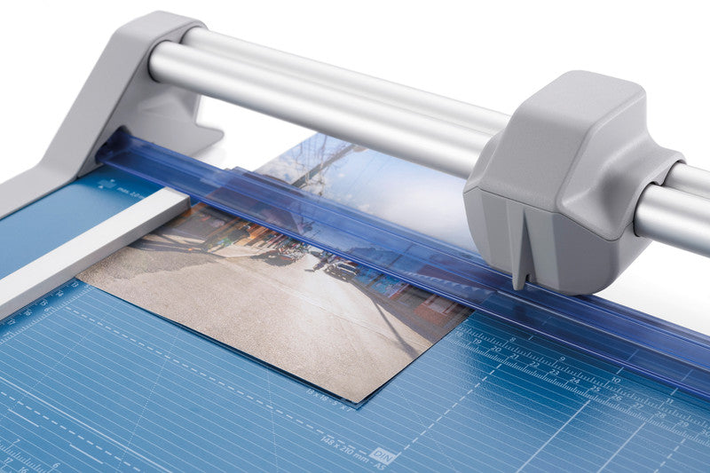 Dahle Roll- und Schnitt-Schneidemaschine 550 Generation 3 – 360 mm, bis A4, 20 Blatt