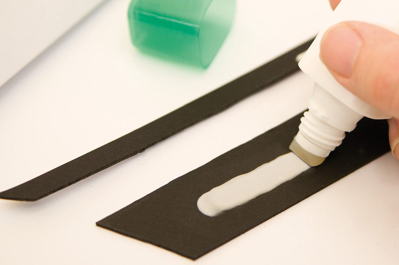 Tombow Bastelkleber – 25 g – weiss – lösungsmittelfrei, geruchsarm – für Basteln