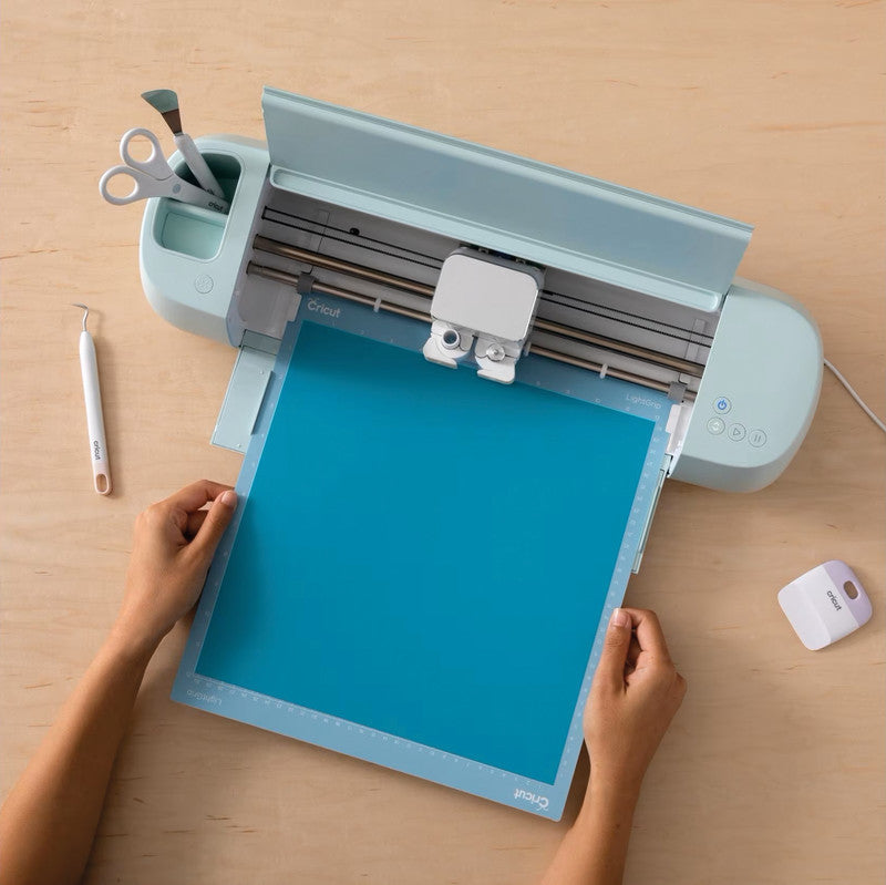 Cricut Aufbügelfolie glänzend – türkis/hellblau – 30 × 60 cm – für Cricut Schneideplotter