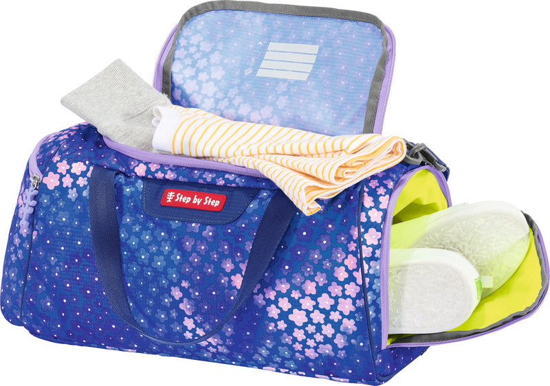 Step by Step Sporttasche CLOUD – 13 l, Motiv Butterfly Maja, mit Schultergurt, wasserabweisend, 38 × 20 × 23 cm