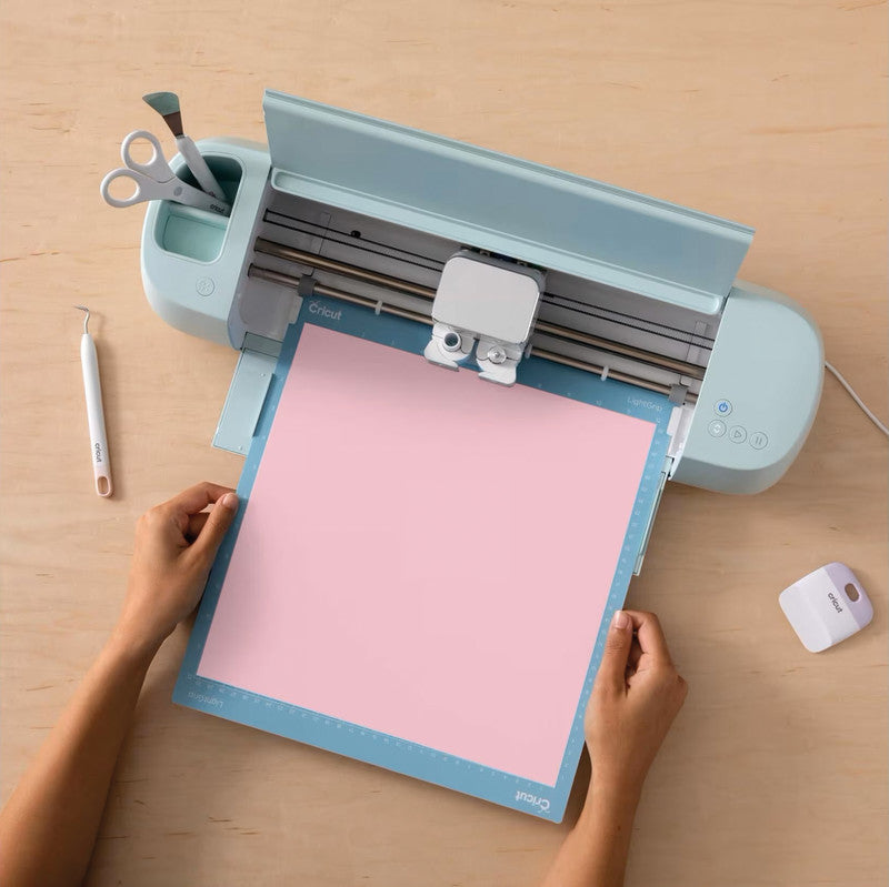 Cricut Selbstklebende Vinylfolie, glänzend – hellrosa/magenta – 30 × 60 cm – für Cricut Schneideplotter