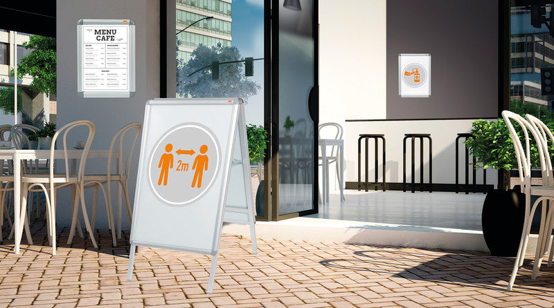 Nobo Plakatständer Premium Plus – für A0 hoch, silber, Metall/Kunststoff, 900×790×1440 mm
