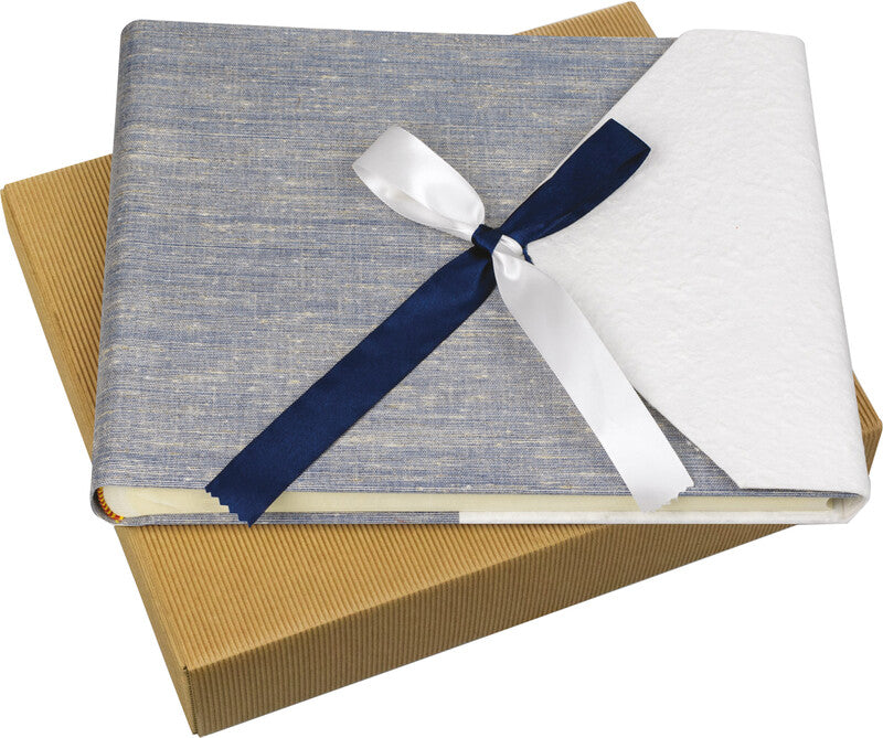 ZEP Gästebuch BUSTA – 60 Seiten – 300 × 240 mm – gebunden, Pergamentpapier, blau