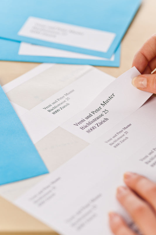 Q-connect Etiketten, 70 mm × 37 mm, weiss, Papier, permanent, Packung 200 Blatt (4800 Etiketten)
