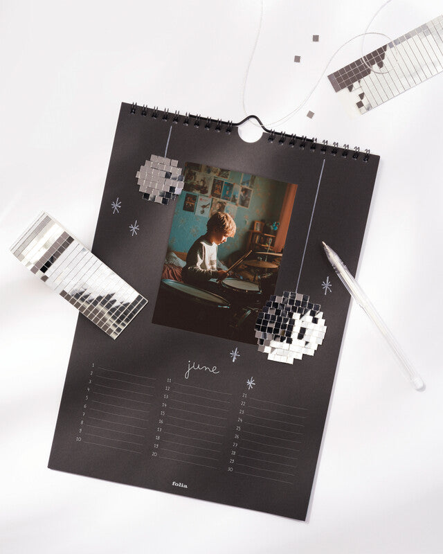 Folia Bastelkalender, immerwährend – 21 × 29,7 cm – Kalendarium d/f/i/e – 1 Monat pro Seite