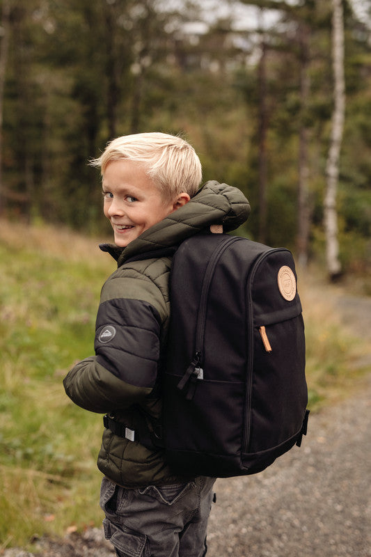 Beckmann Rucksack Urban Midi – Schwarz – 29,0 × 44,0 × 21,0 cm – aus recycelten PET-Flaschen (rPET)