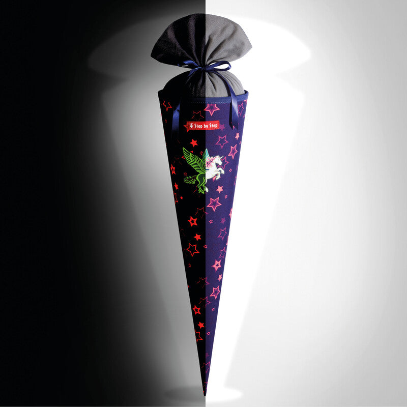 Step by Step Schultüte 70 cm × Ø 18 cm, 5 l – Motiv Pegasus Night Nuala – Serie SPACE SHINE – rPET