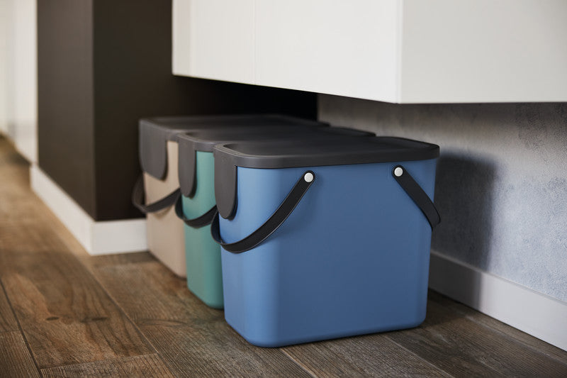 Rotho Abfallcontainer – 40 l – mit Deckel – Kunststoff, Cappuccino – B × H × T 358 × 340 × 400 mm