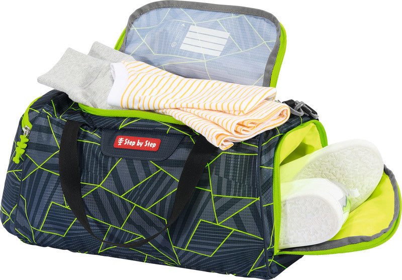 Step by Step Sporttasche – 13 l, Motiv Dark Cat Chiko, mit Schultergurt, wasserabweisend, 38 × 20 × 23 cm