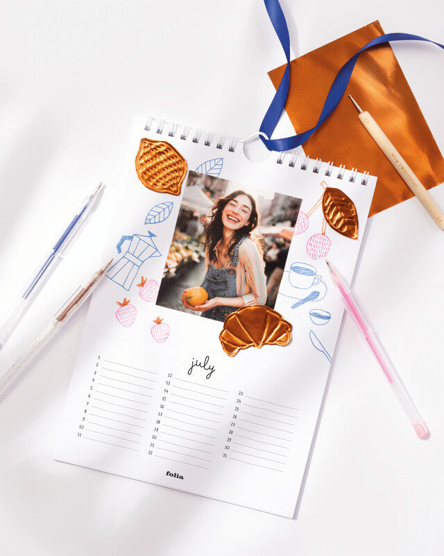 Folia Bastel-Dauerkalender, 17 × 24 cm, d/f/i/gb, Spiralbindung, mit Aufhänger