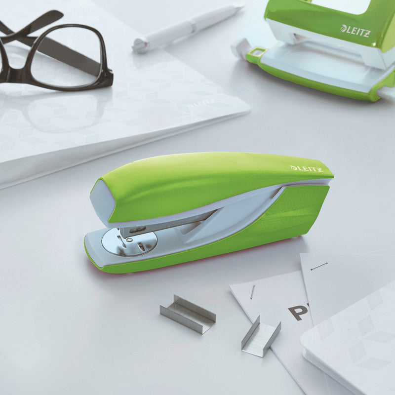 Leitz NeXXt 5502 WOW – Hefter, Einlegetiefe 38 mm, Grün