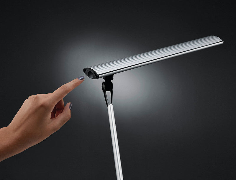 Hansa LED-Tischleuchte Delight – 5-stufig dimmbar, Blendschutz, dreh- und neigbar – 4000 K – 1’121 lm 12 W