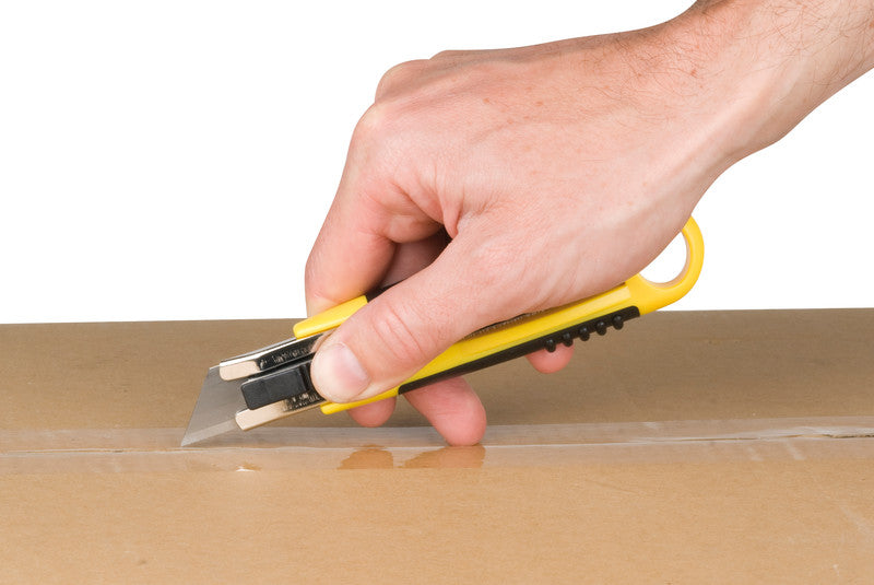 Q-CONNECT Sicherheitscutter – 18 mm, linkshändergeeignet, gelb, inkl. 1 Klinge