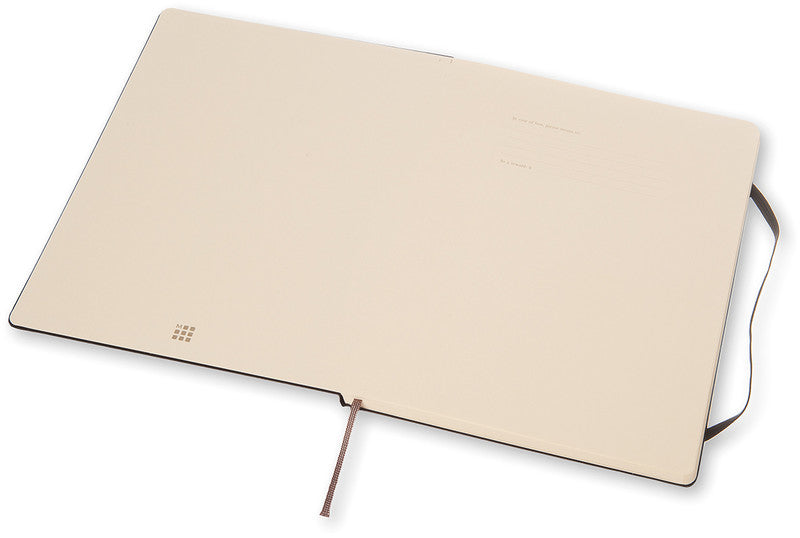 Moleskine Notizbuch, 190 × 250 mm, punktkariert, Leimbindung, Hardcover, 192 Seiten, 70 g/m² – schwarz