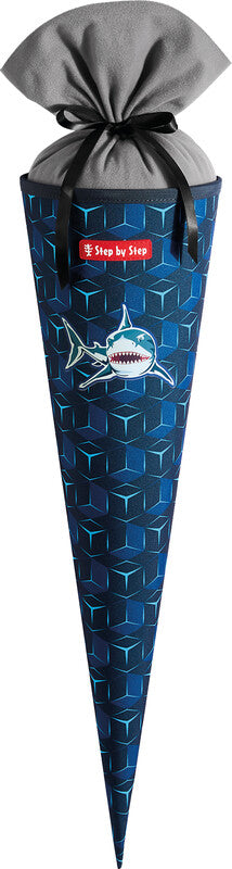 Step by Step Schultüte 70 cm × Ø 18 cm, 5 l – Motiv Shark Dexter – Serie SPACE SHINE – rPET