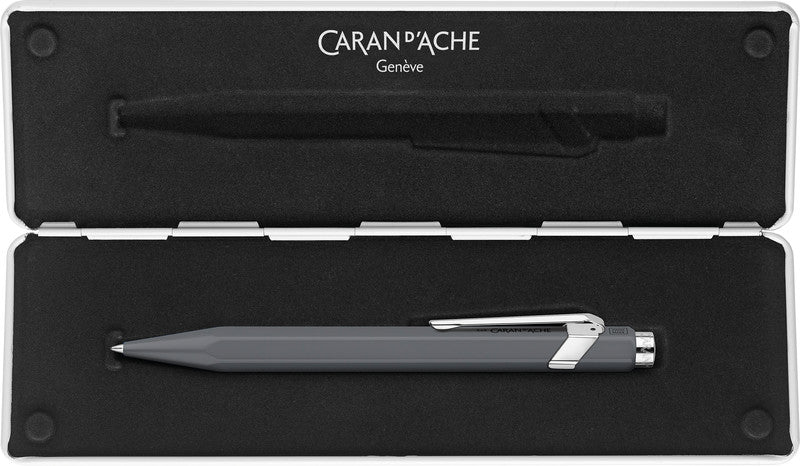Caran d-Ache Caran d'Ache 849 – Tintenroller, Druckmechanik, 0,7 mm, Schwarz