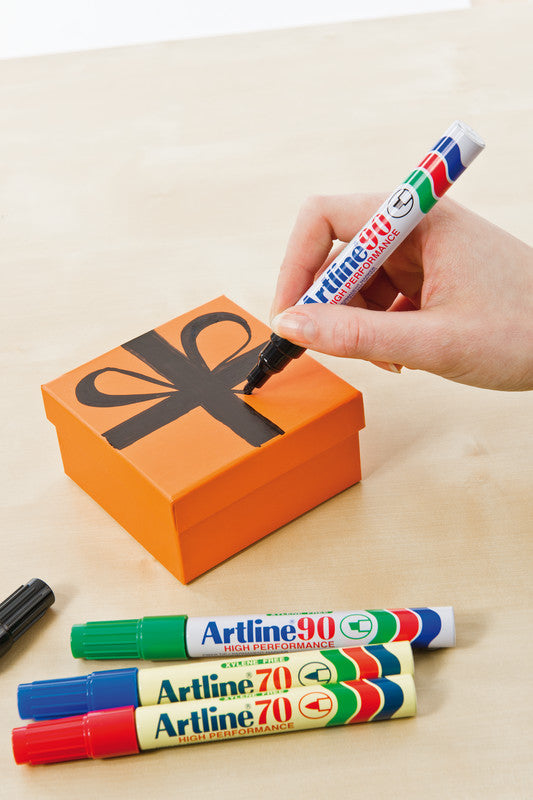 Artline Permanent Marker – rot