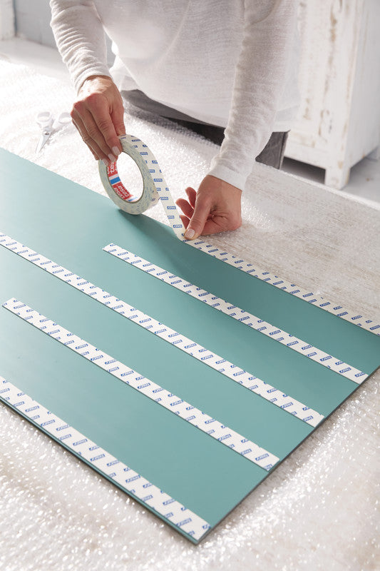 Tesa Powerbond Montageband, extra stark, für Spiegel – 19 mm × 5 m, weiss, bis 5 kg/10 cm