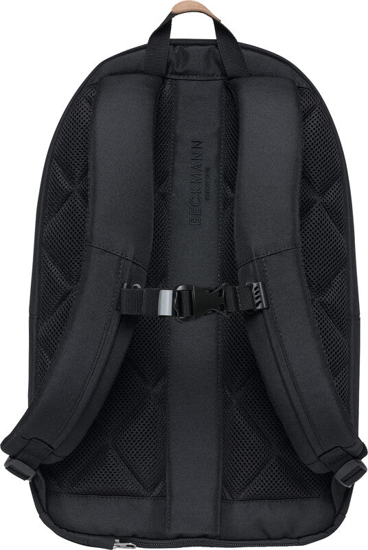 Beckmann Rucksack City – Dusty Black – 30 l – 31,0×47,0×24,0 cm – aus recycelten PET-Flaschen (rPET)