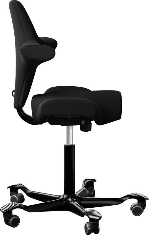 Hag Bürostuhl Capisco 8106 – Sitzhöhe 47–65,5 cm, 120 kg, Schwarz