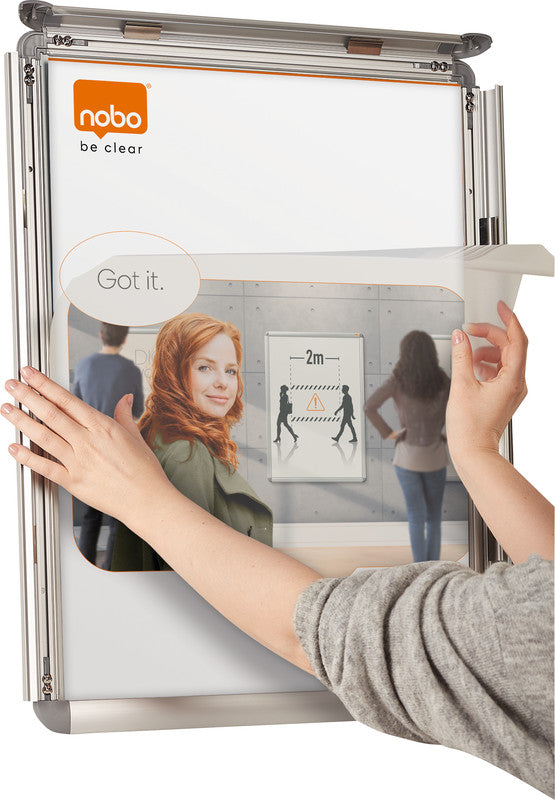 Nobo Hängesichttafel – A2 Hochformat, Silber, Metall, Wetterfest – 1 Stück