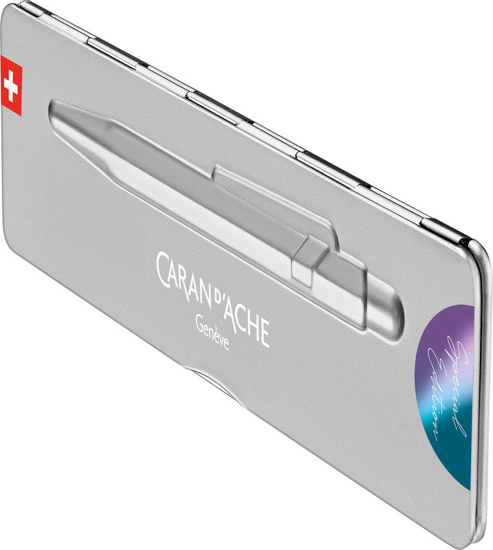 Caran d-Ache Kugelschreiber – 4 Farben (Meerviolett, Arktisgrün, Sonnenstein Rosa, Sturmblau), Aluminium