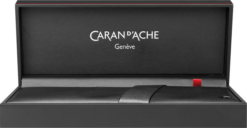 Caran d-Ache Caran d'Ache Geschenkbox – mit silberfarbiger Heissprägung – für Schreibgeräte – 185 × 42 × 80 mm