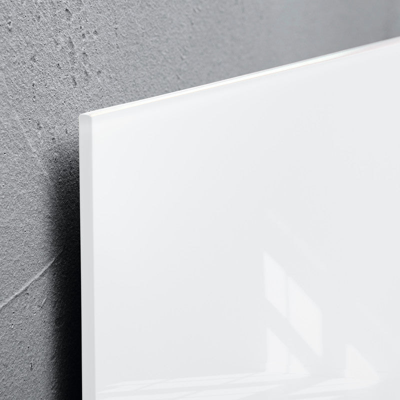 Sigel Whiteboard – 130 × 55 cm, Glas, magnetisch, Wandmontage, inkl. SuperDym Magnetwürfel, Montagesatz