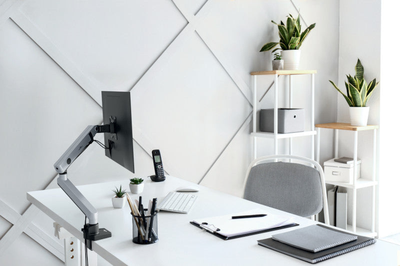 Durable Select Plus – Monitorarm, bis 32", VESA 75 × 75/100 × 100 mm, höhenverstellbar 20–130 mm, silber