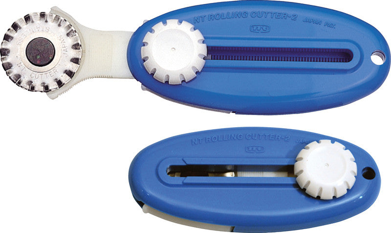 NT Cutter Rollenschneider – 190 mm, Klingenbreite 28 mm, Wellenschnitt, Blau, inkl. 1 Klinge