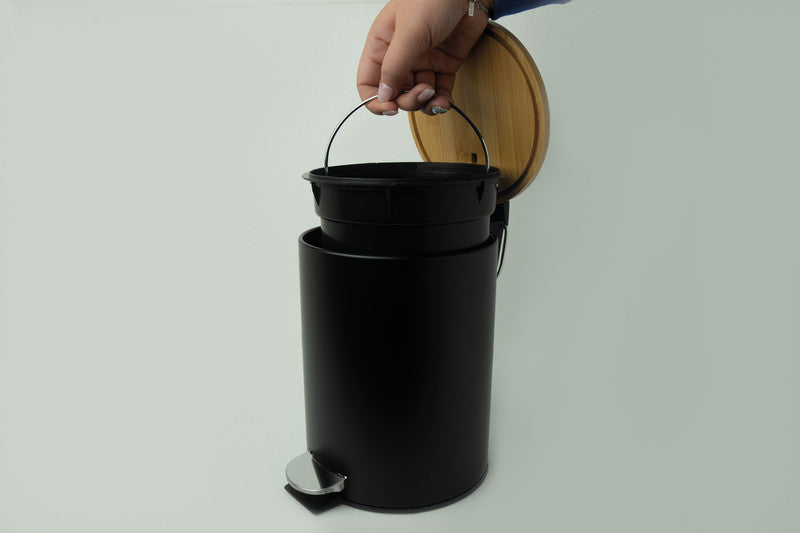 Helit Treteimer The Bamboo – 3 l – Stahl, rund – schwarz – Soft-Close
