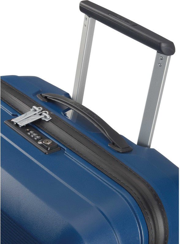 American Tourister Trolley – 67 l, Hartschale, 4 Doppelrollen, mit TSA, Midnight Navy, 44,5 × 67 × 26 cm