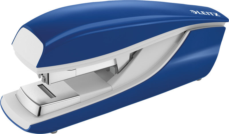 Leitz 5523 Hefter, 40 Blatt, für 24/6, 26/6, 24/8, Flat-Clinch, Einlegetiefe 38 mm, blau